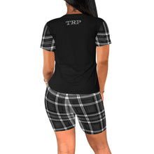 Cargar imagen en el visor de la galería, TRP Twisted Patterns 06: Digital Plaid 01-06B Designer Yoga Shorts Set