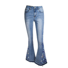 Cargar imagen en el visor de la galería, Light Blue Flared Embroidery Detail Women Denim Jeans