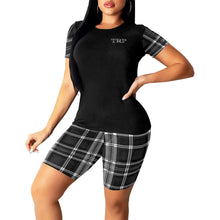 Cargar imagen en el visor de la galería, TRP Twisted Patterns 06: Digital Plaid 01-06B Designer Yoga Shorts Set