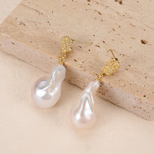 Load image into Gallery viewer, Natural Freshwater Pearl Pendant S925 Silver Needle Net Red Earrings