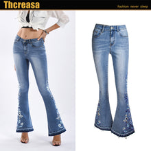 Cargar imagen en el visor de la galería, Light Blue Flared Embroidery Detail Women Denim Jeans