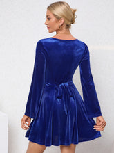 Load image into Gallery viewer, Pleated Blue Long Sleeve U-neck Velvet Mini Dress