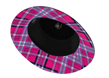 Cargar imagen en el visor de la galería, TRP Twisted Patterns 06: Digital Plaid 01-04A Sombrero de cubo de ala ancha de diseñador 