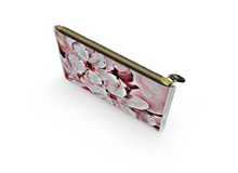 Cargar imagen en el visor de la galería, Estampados florales: Flores de cerezo pictóricas 01-03 Bolso de mano de cuero de diseñador
