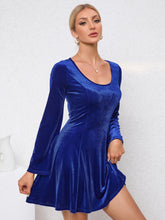 Load image into Gallery viewer, Pleated Blue Long Sleeve U-neck Velvet Mini Dress