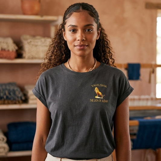Yahusha: The Lion of Judah (01) | Women's Round Neck Cap Sleeve Tee