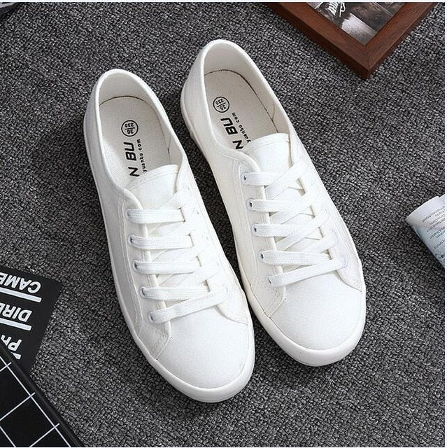 White Canvas Lady Tennis Shoes