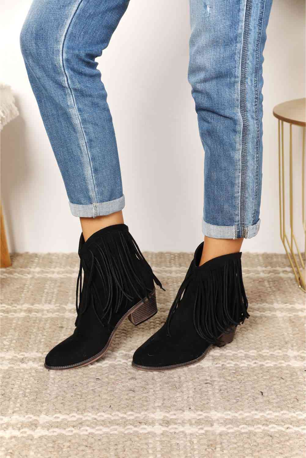 Legend Fringe Western Chelsea Boots (Black)