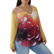 Cargar imagen en el visor de la galería, Estampados florales: Rose Daydream 01 Blusa de diseñador con cuello en V y dobladillo curvo, manga larga y talla grande 