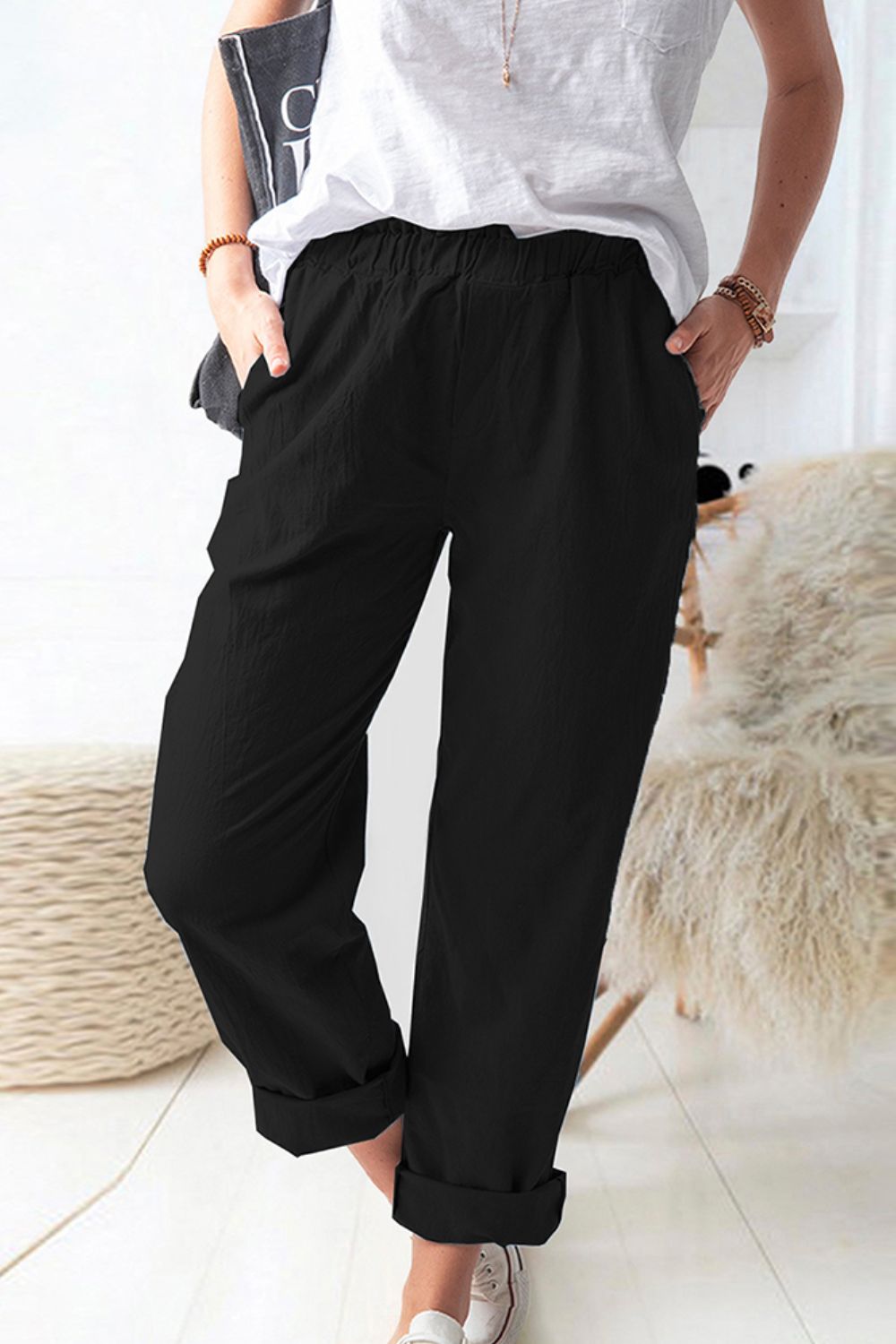 Pantalones con cintura paperbag y bolsillos (negro/caqui)