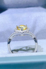 Cargar imagen en el visor de la galería, Adorado Anillo de corazón de plata de ley 925 con moissanita de 1 quilate (3 colores)