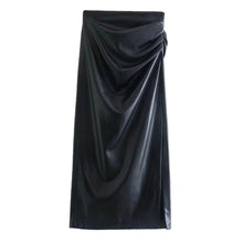 Cargar imagen en el visor de la galería, Falda tubo midi con cremallera trasera y cintura alta drapeada de cuero sintético con abertura lateral