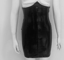 Cargar imagen en el visor de la galería, Minifalda de tubo de cintura alta con cremallera de piel sintética