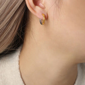 Pendientes Huggie Chapados En Oro De 18 Quilates