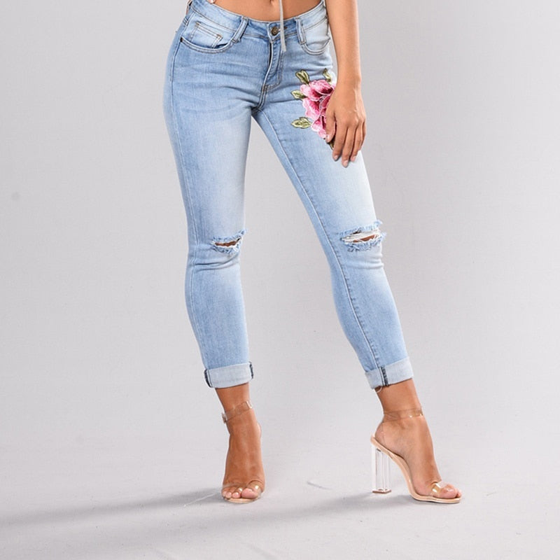 Pantalon Stretchy Ripped Low Rise Rose Embroidery Detail Skinny Jeans (3 colors)