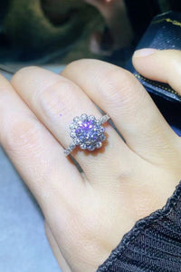 Anillo de racimo de moissanita de 1,5 quilates en forma de flor