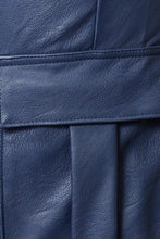 Cargar imagen en el visor de la galería, Pantalones cargo de cintura alta de piel sintética azul marino