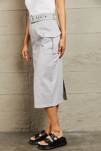 HYFVE Falda midi profesional de algodón con hebillas y bolsillos en gris claro
