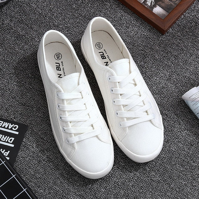 White Canvas Lady Tennis Shoes