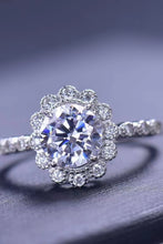 Load image into Gallery viewer, Flower Shaped 1.5 Carat Moissanite Cluster Ring