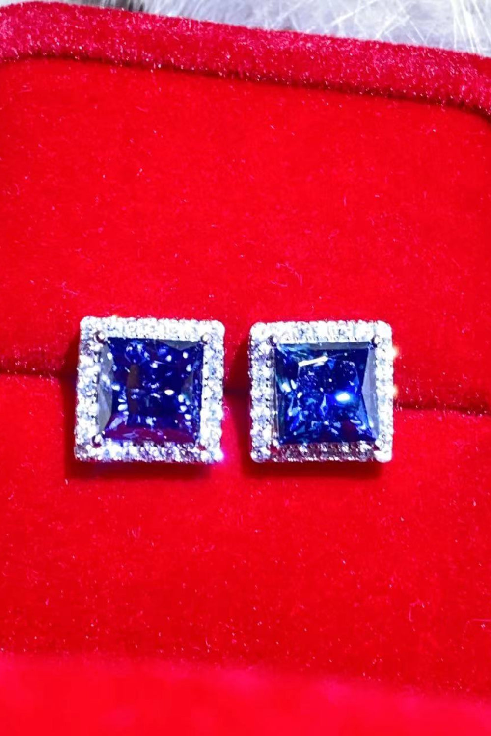 Square Shaped 925 Sterling Silver 4 Carat Moissanite Stud Earrings