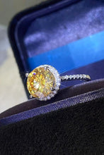 Load image into Gallery viewer, Round 2 Carat Moissanite Ring