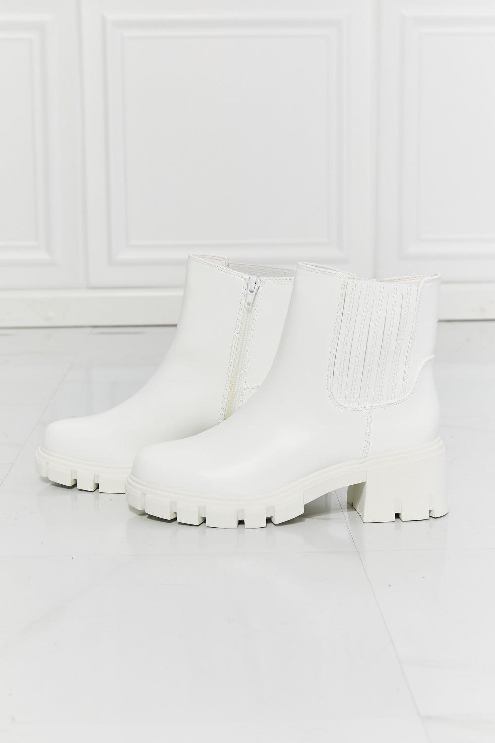 Solid White Round Toe Block Heel PU Leather Chelsea Boots