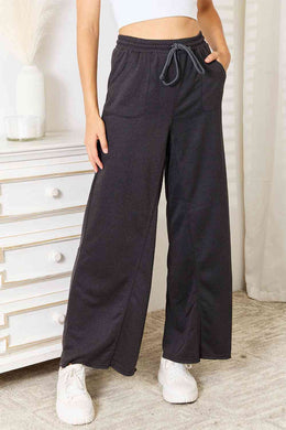 Pantalones anchos con bolsillos Basic Bae